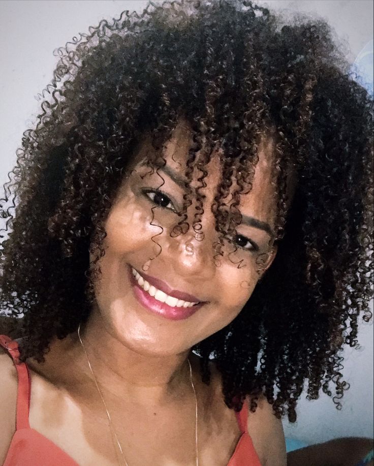 <em><strong>Helena Ramos</strong></em>